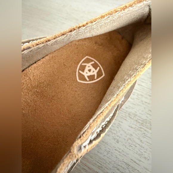 Ariat Cruiser Brown Bomber Cruiser American Flag Distressed Slip On Shoes 5.5 M - Picture 9 of 12